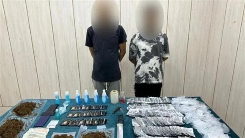 القبض على تاجري مخدرات بحوزتهما 7 كيلوجرامات إستروكس وبودرة في المعصرة