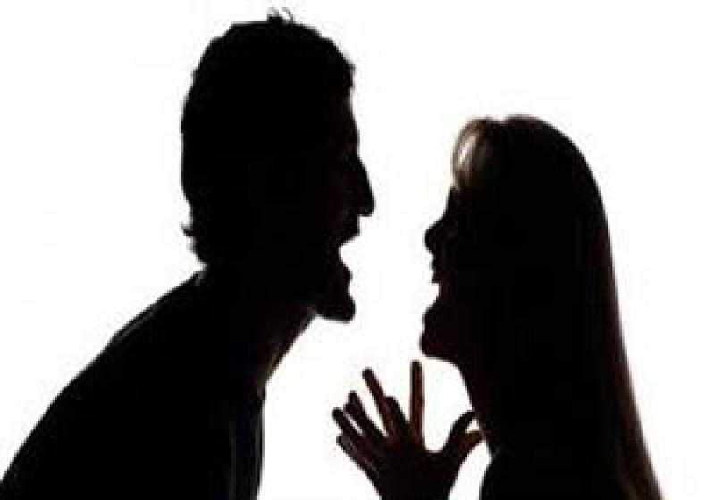 «نسمة» تطلب خلع زوجها: «مش فاضي يكلمنى أو يقعد مع ولاده»