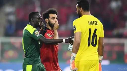 ألاسان ندور: نصف نهائي مصر والسنغال سيكون كالنهائي وصلاح فخر إفريقيا ..خاص