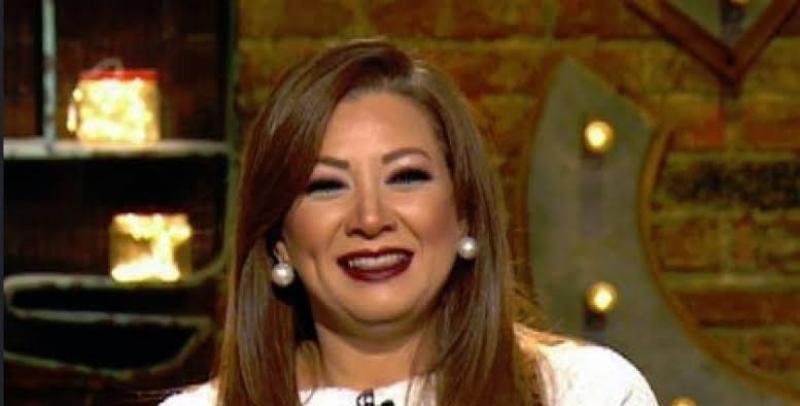 إنتصار:  «مفيش صحفي هيجبرني أرد على أسئلة شبه تربيته»