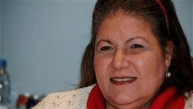 سارة نخلة عن عزاء الراحلة منحة زيتون: الوسط الفني كان فين.. العزا بيتراح حسب النجومية