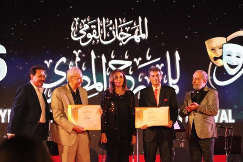 شابوه وسيدتي أنا وياسن وبهية يحصدون جوائز مهرجان المسرح المصري