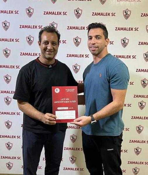 الزمالك ينجح في تجديد عقد أحمد الأحمر أسطورة كرة اليد