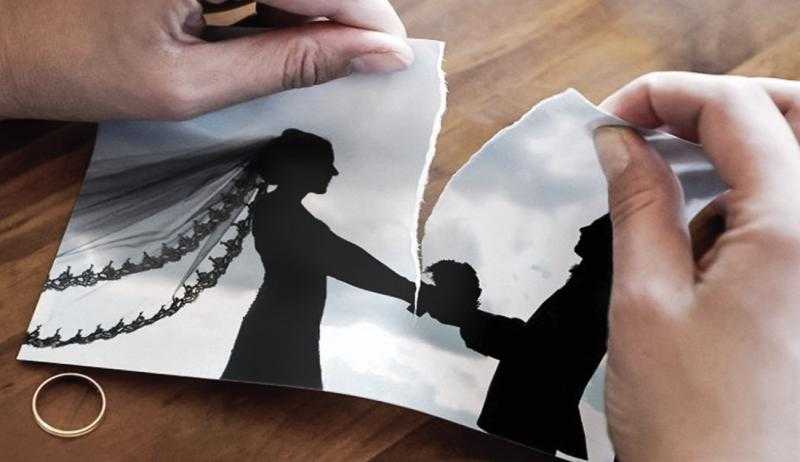 عاطف الشيتاني يكشف أسباب ارتفاع معدلات الطلاق بين الشباب.. «فيديو»