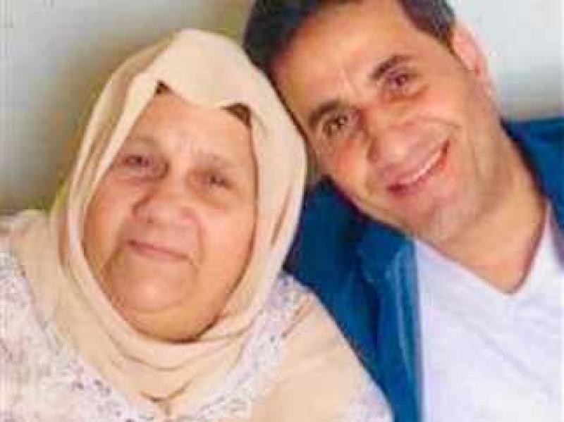 أحمد شيبة ووالدته