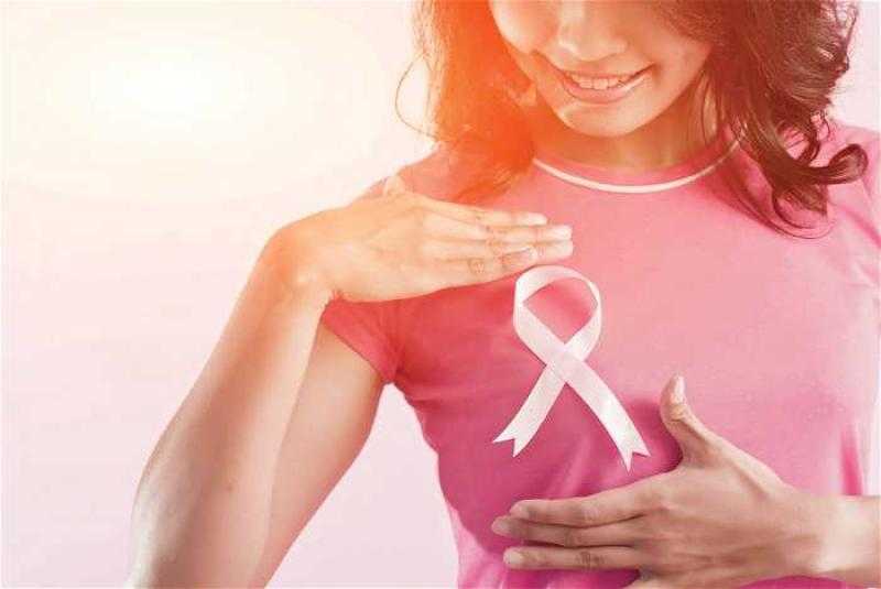أعراض الإصابة بسرطان الثدي.. تعرفي عليها