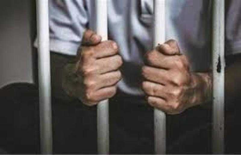 «بيجبلي مشاكل».. حبس أب متهم بقتل نجله في بولاق الدكرور