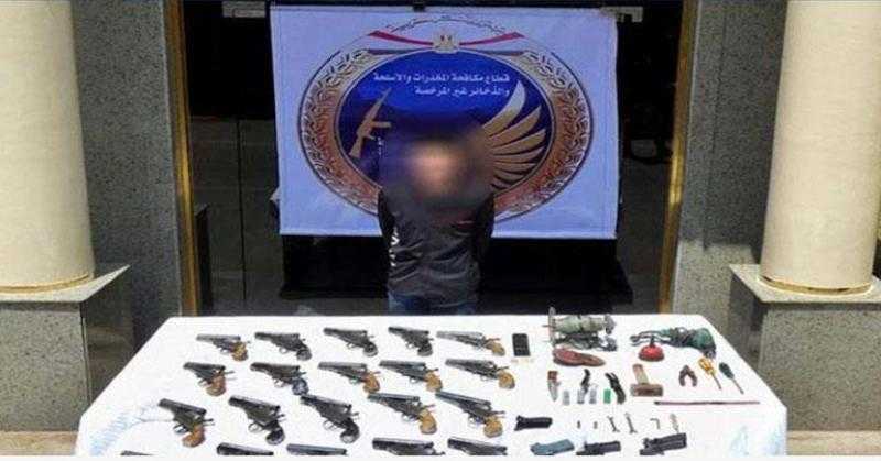 «بيته مخزن سلاح».. ضبط شخص بحوزته 25 فرد خرطوش بالقليوبية