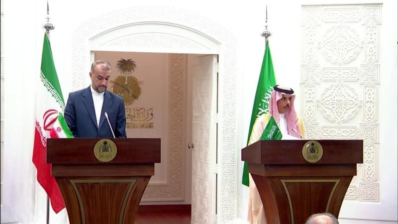 وزير الخارجية السعودي و نظيره الايراني 