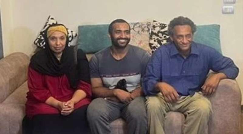 الشاب المتغيب مع أسرتة