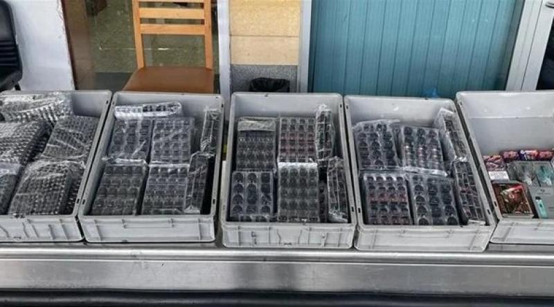 ضبط كمية من الشيش الإلكترونية قبل تهريبها بمطار برج العرب بالإسكندرية