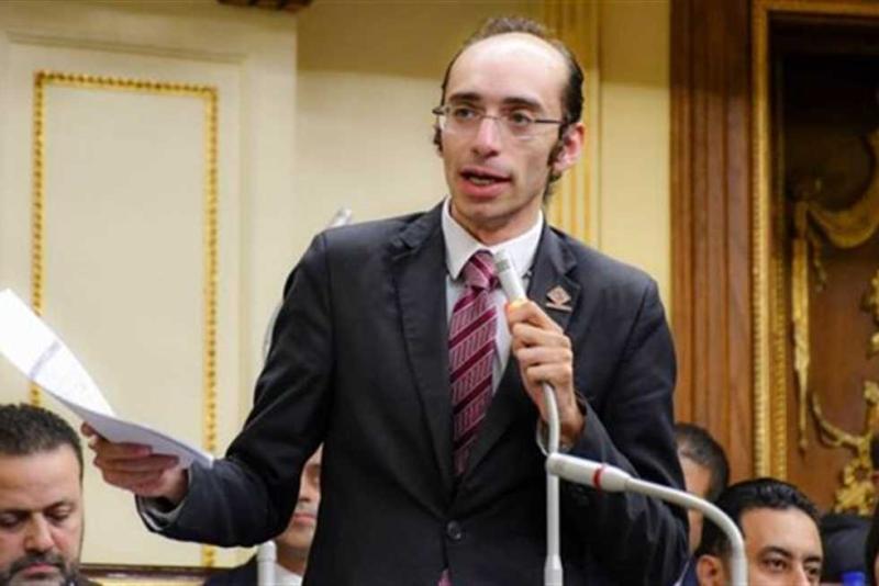 محمد عبد العزيز