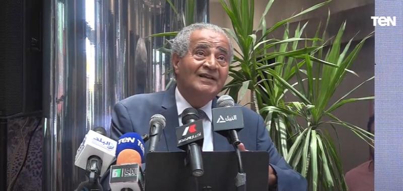 بسبب السكر.. وزير التموين: «الناس هتزعل مني» (فيديو)