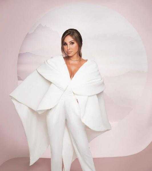 إليسا تطرح أحدث أغانيها الجديدة «العقد»