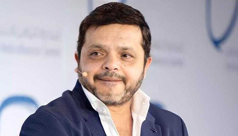 علاء مرسي: محمد هنيدى ميستاهلش إن عيل صغير قاعد ع السوشيال يتكلم عنه ويشتم فيه.. خاص