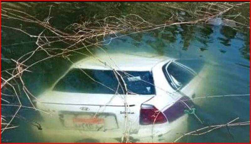 مصرع 3 أشخاص إثر انقلاب تاكسي بترعة في قنا