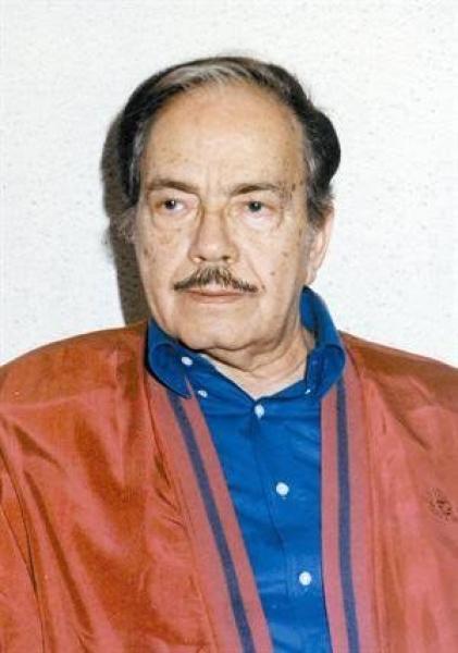 بذكرى رحيله الـ13.. تعرف على قصة المعزة في حياة كمال الشناوي