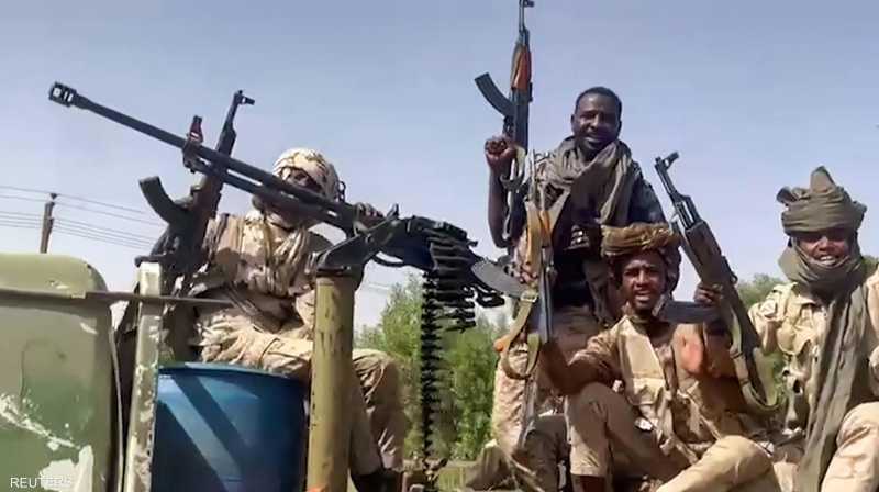 تقارير متضاربة للجيش السوداني وقوات الدعم السريع بشأن السيطرة على سلاح المدرعات في الخرطوم