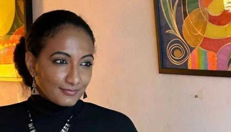 عائلة بازوم تعاني وابنته في الغربة تتألم.. أين يعيش رئيس النيجر المحتجز؟