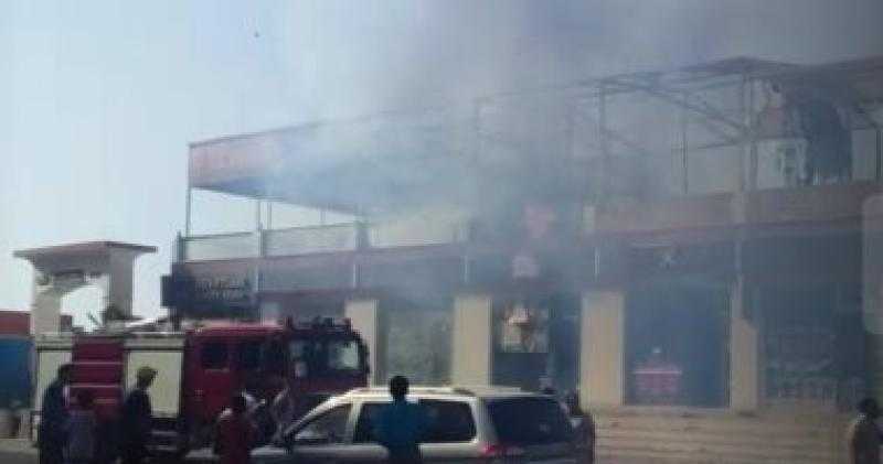 السيطرة على حريق هائل داخل أحد الكافيهات في الغردقة