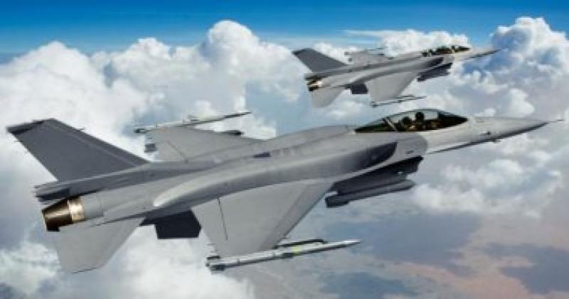 مقاتلات F-16 