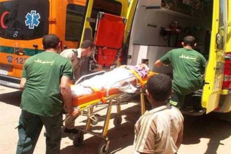 إصابة 8 أشخاص إثر انقلاب سيارة بالطريق الزراعي في البدرشين