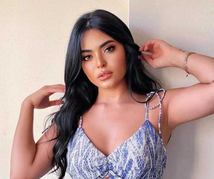 أسماء جلال تخطف الأنظار في أحدث ظهور