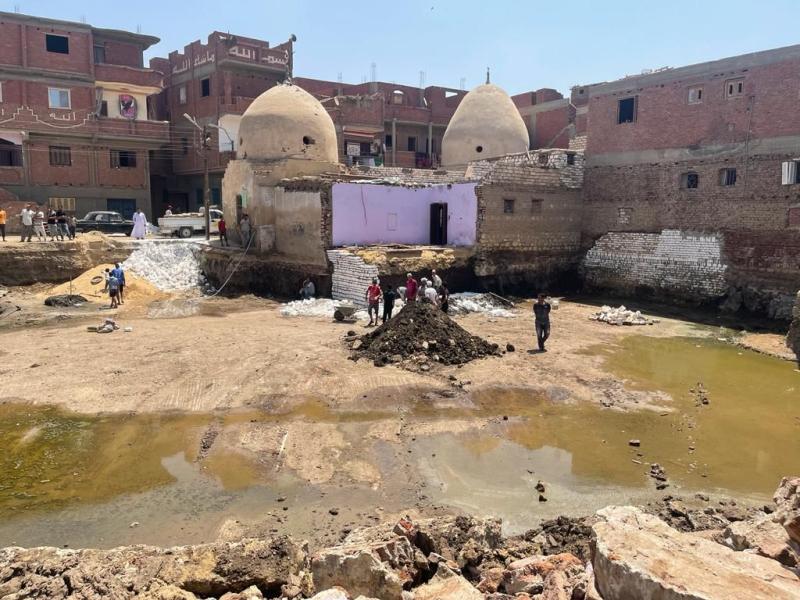مسجد ملاصق بناحية عزبة معوض