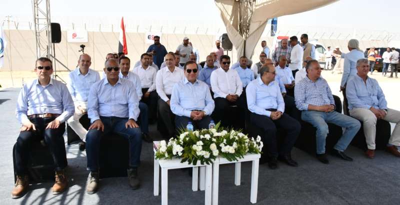 وزير البترول  خلال الجولة التفقدية