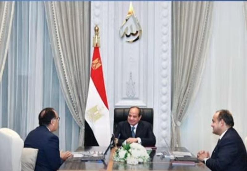 السيسي يجتمع مع مدبولي ووزير التجارة والصناعة