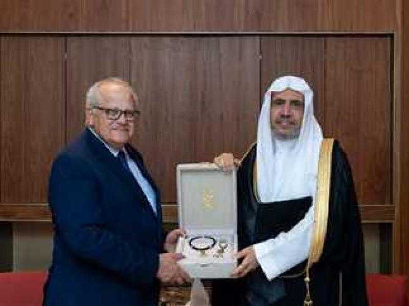 رئيس «علماء المسلمين» يكرّم «الخشت» في مؤتمر رابطة الجامعات الإسلامية بالمغرب