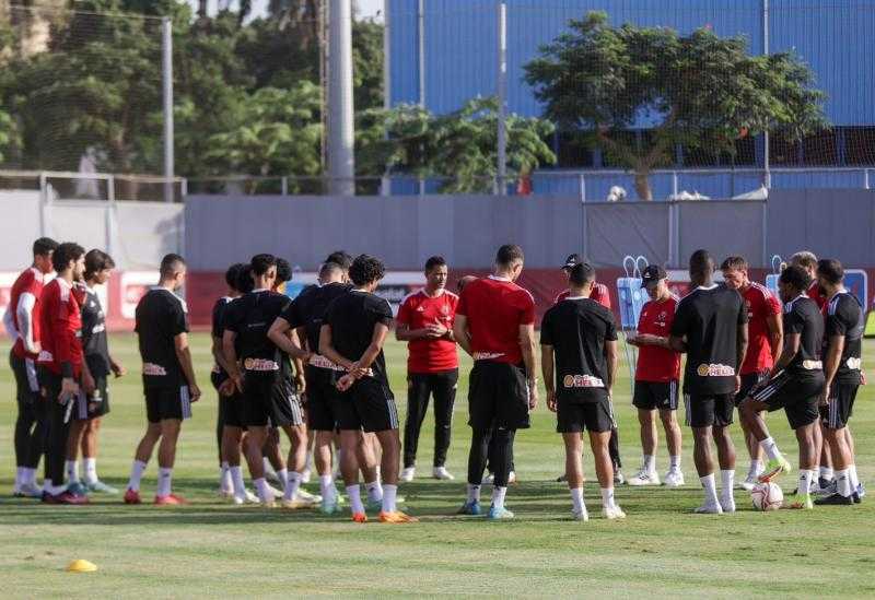 الأهلي يختتم معسكره استعدادًا للسفر للنمسا