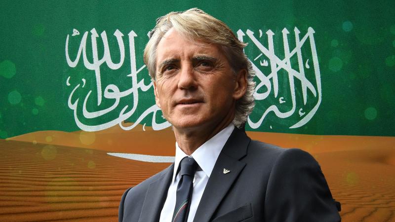 شاهد .. وصول مانشيني إلى السعودية لتولي تدريب الأخضر