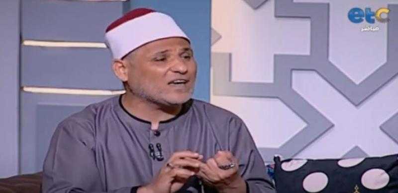 «أمور كثيرة» .. أزهري يوضح المقصود من عبادة الله - فيديو