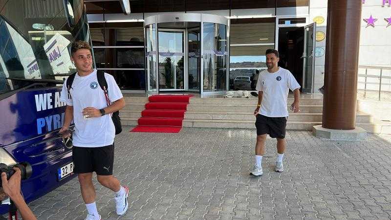 بيراميدز يغادر فندق إقامته في تركيا استعدادا لخوض أولى المباريات الودية