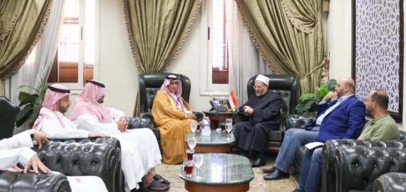 مفتي الجمهورية خلال اللقاء 