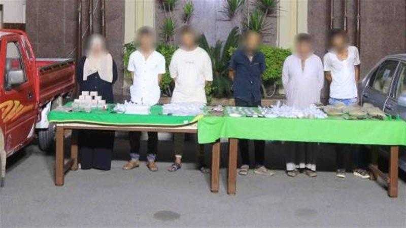 القبض عناصر إجرامية بحوزتهم مواد مخدرة وأسلحة في القليوبية