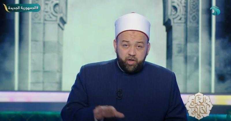 هل النوم وقت صلاة الجمعة يُنقض الوضوء؟.. عالم بالأوقاف يُجيب