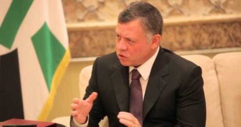 العاهل الأردني يشيد بأداء قوات الأمن العام في حفظ الاستقرار