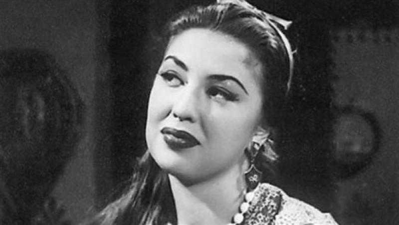 ولدت مجهولة النسب وماتت متفحمة.. محطات في حياة الفنانة كاميليا