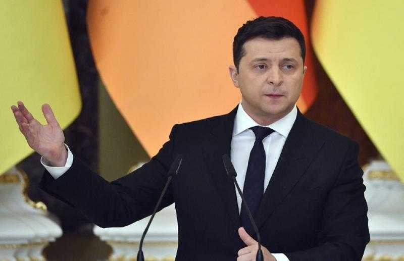زيلينسكي يتهم اللجان الطبية بالجيش الأوكراني بـ”الفساد والرشوة”