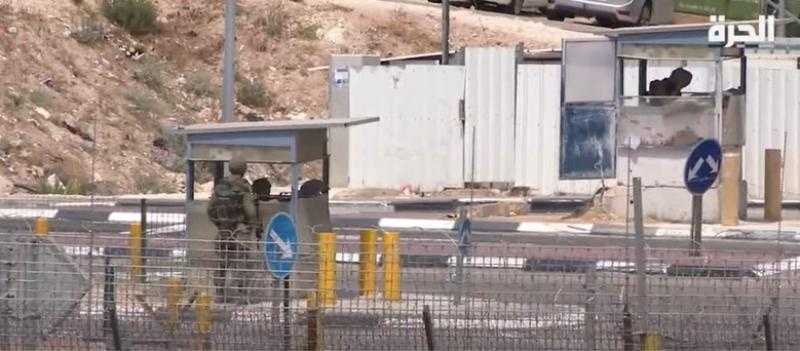 شاهد.. دهس سائق شاحنة فلسطيني جنود إسرائيليين في الضفة الغربية