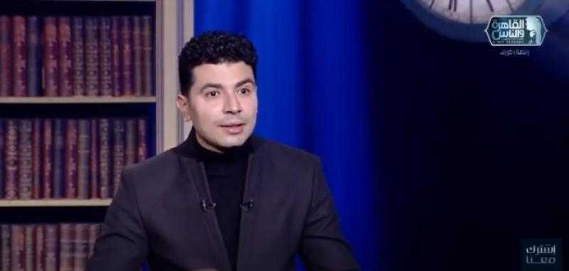 محمد أنور: «كنت بشتغل شغلانة إني أحضن واحد وأقبض وأروح»