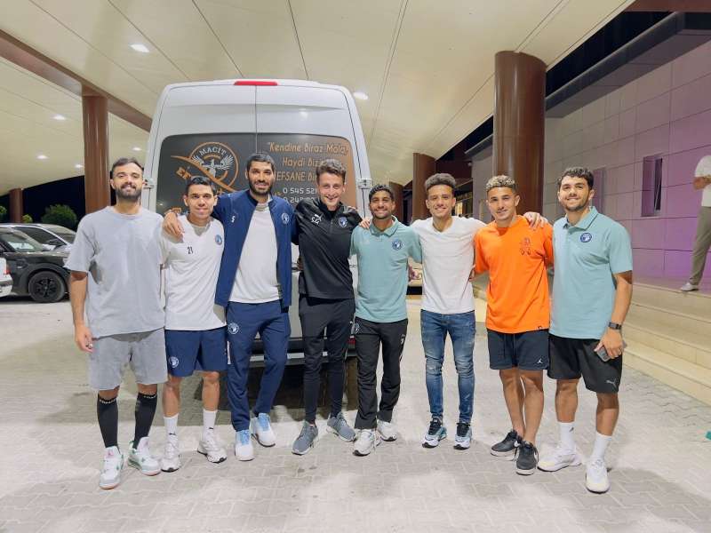 لاعبو بيراميدز