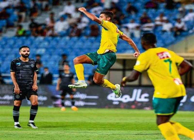 محمد شريف يقود تشكيل الخليج أمام الأخدود في الدوري السعودي