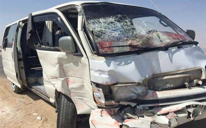 إصابة 5 أشخاص إثر انقلاب سيارة بطريق السويس الصحراوي