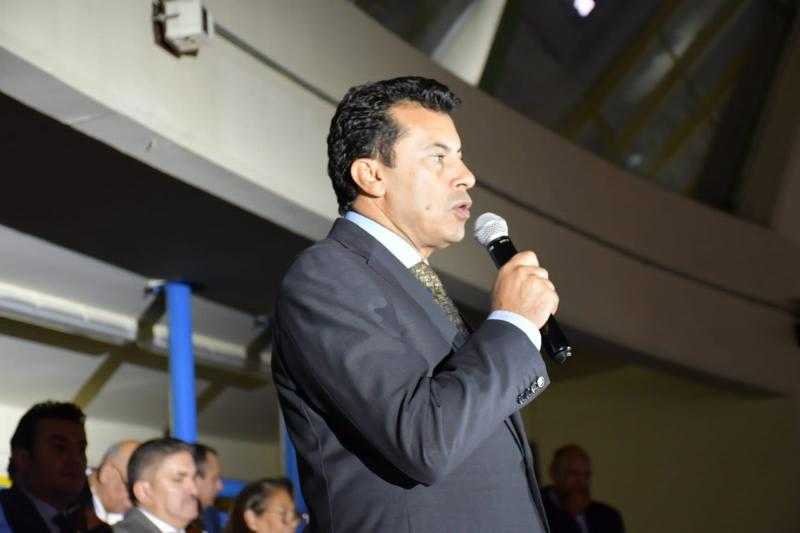 وزير الرياضة يطلق شارة البدء لانطلاق البطولة الإفريقية لكرة الطائرة