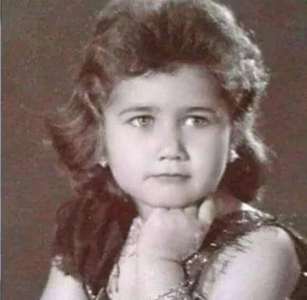 «ركز هاتعرفها»| هذه الطفلة أصبحت فنانة شهيرة وتوفى زوجها وعمرها 16 عاما.. من تكون؟