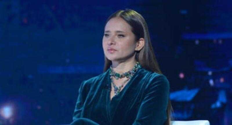 نيللي كريم ضيفة فاطمة مصطفى في «الراديو بيضحك» الخميس