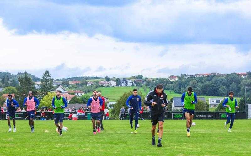 وصول رباعي النادي الأهلي لمعسكر منتخب مصر